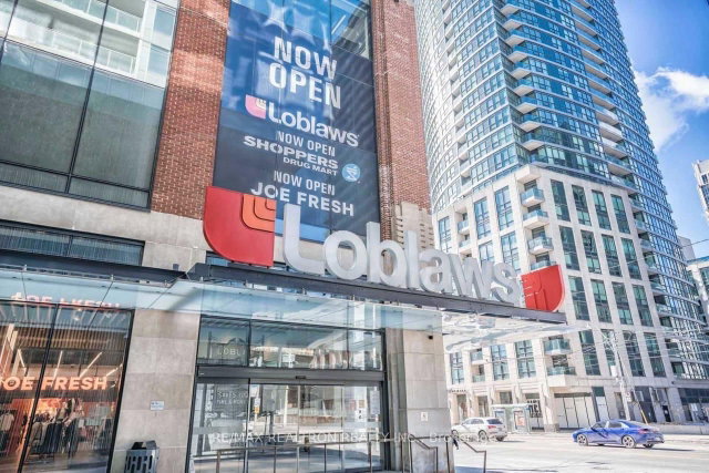 3212 - 17 Bathurst Street