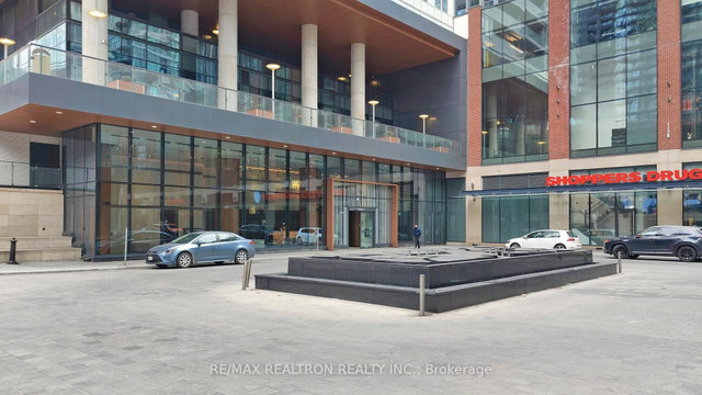 3212 - 17 Bathurst Street