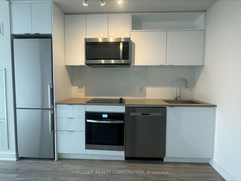 home for lease on 1812 E-70 Princess Street