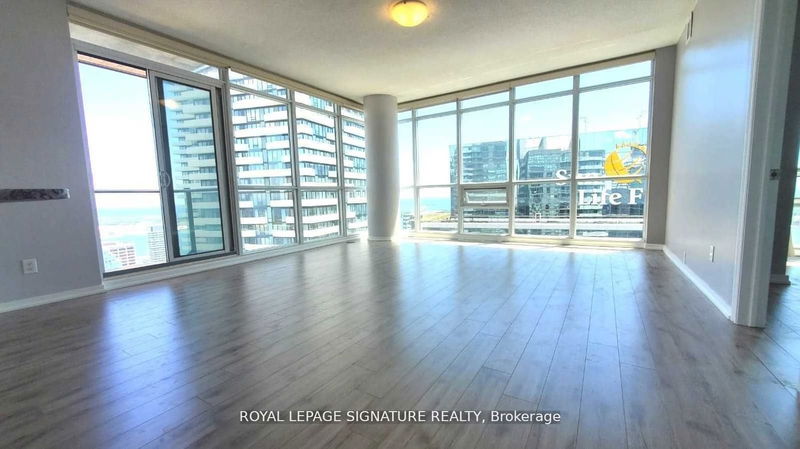 home for lease on 4606-55 Bremner Boulevard