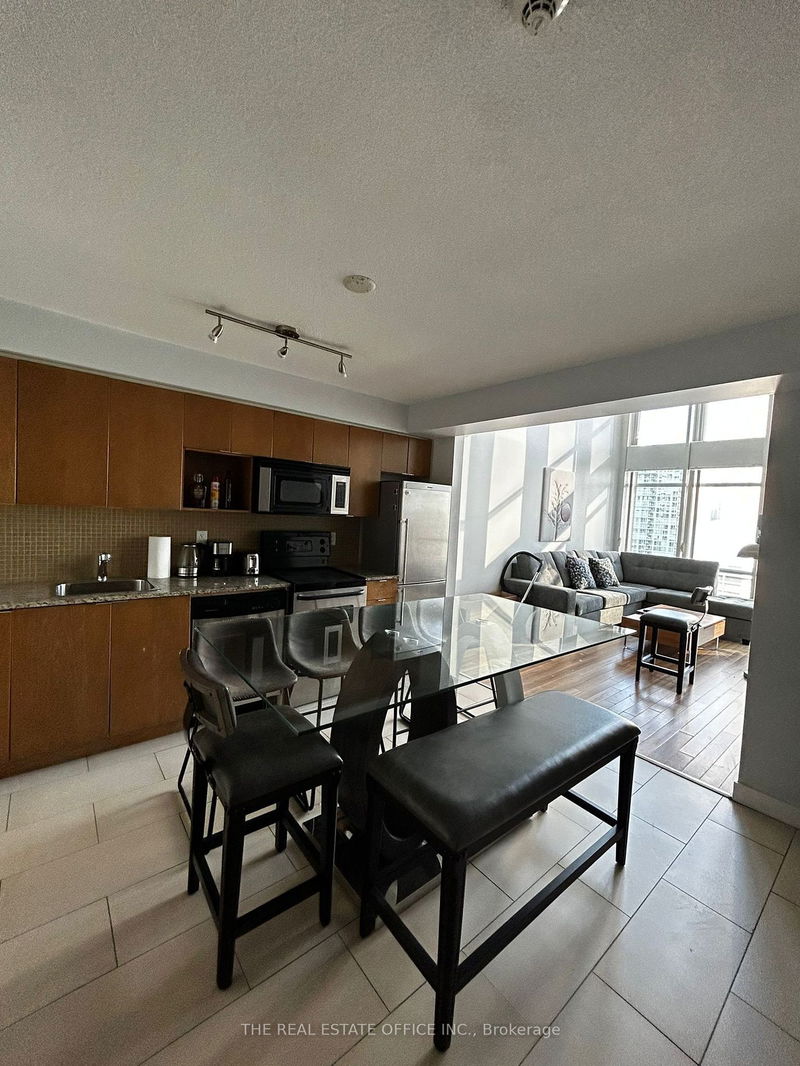  2808 - 15 Fort York Blvd  Toronto, M5V 3Y4 | Image 5