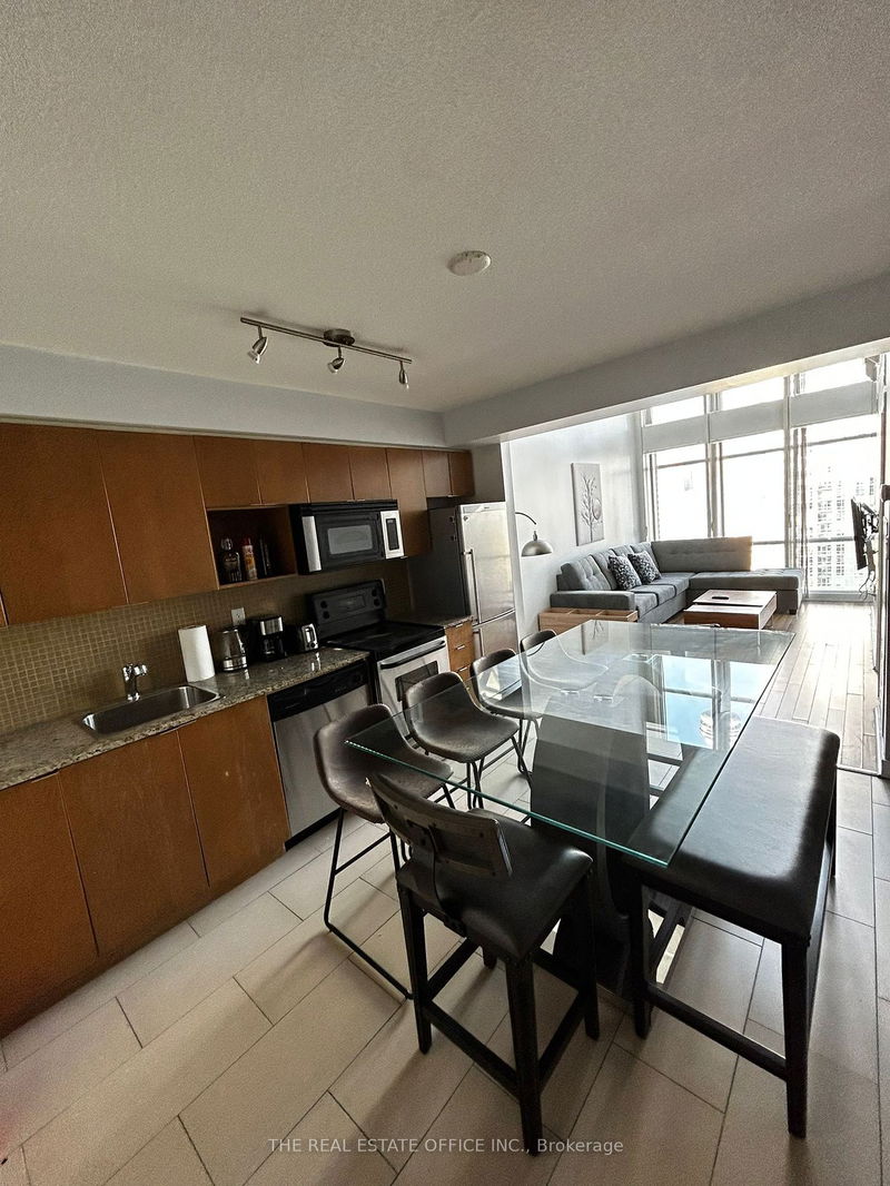  2808 - 15 Fort York Blvd  Toronto, M5V 3Y4 | Image 7