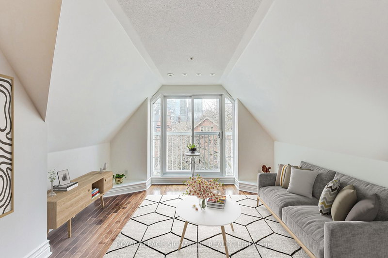 M11 - 539 Jarvis St, Toronto, M4Y 2H7 | Image 3