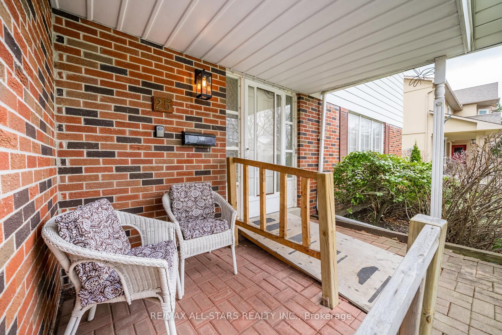 Listing Image 3