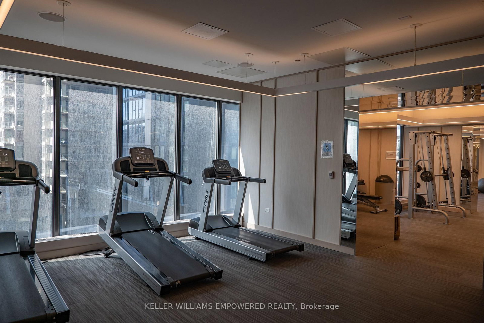 Listing Image 27