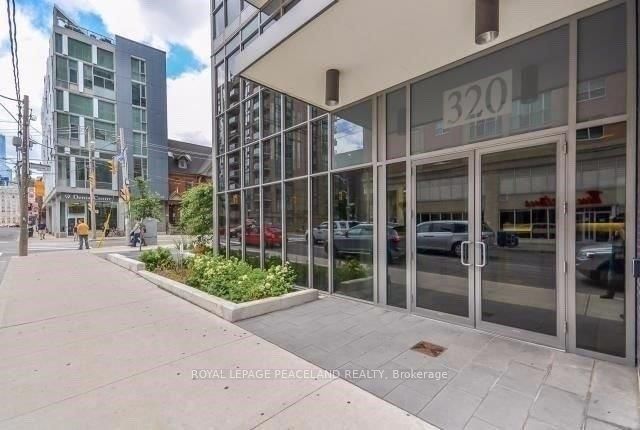 home for lease on 1606-320 Richmond Street E