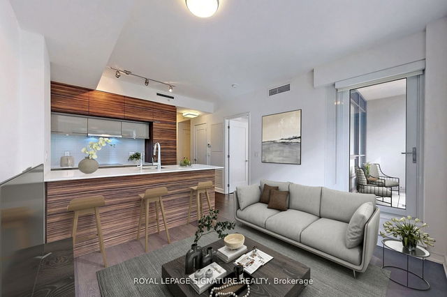 807 - 88 Scott Street