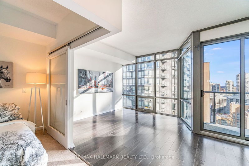 home for lease on 2307-832 Bay Street