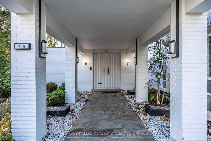 39 Burton Rd, Toronto, M5P 1V1 | Image 2