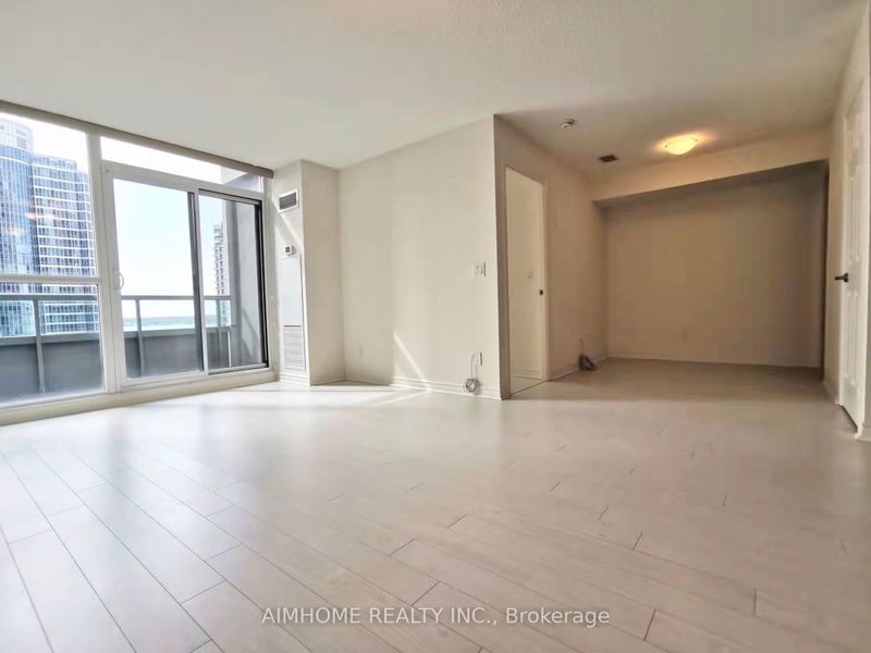 home for lease on 1525-25 Lower Simcoe Street