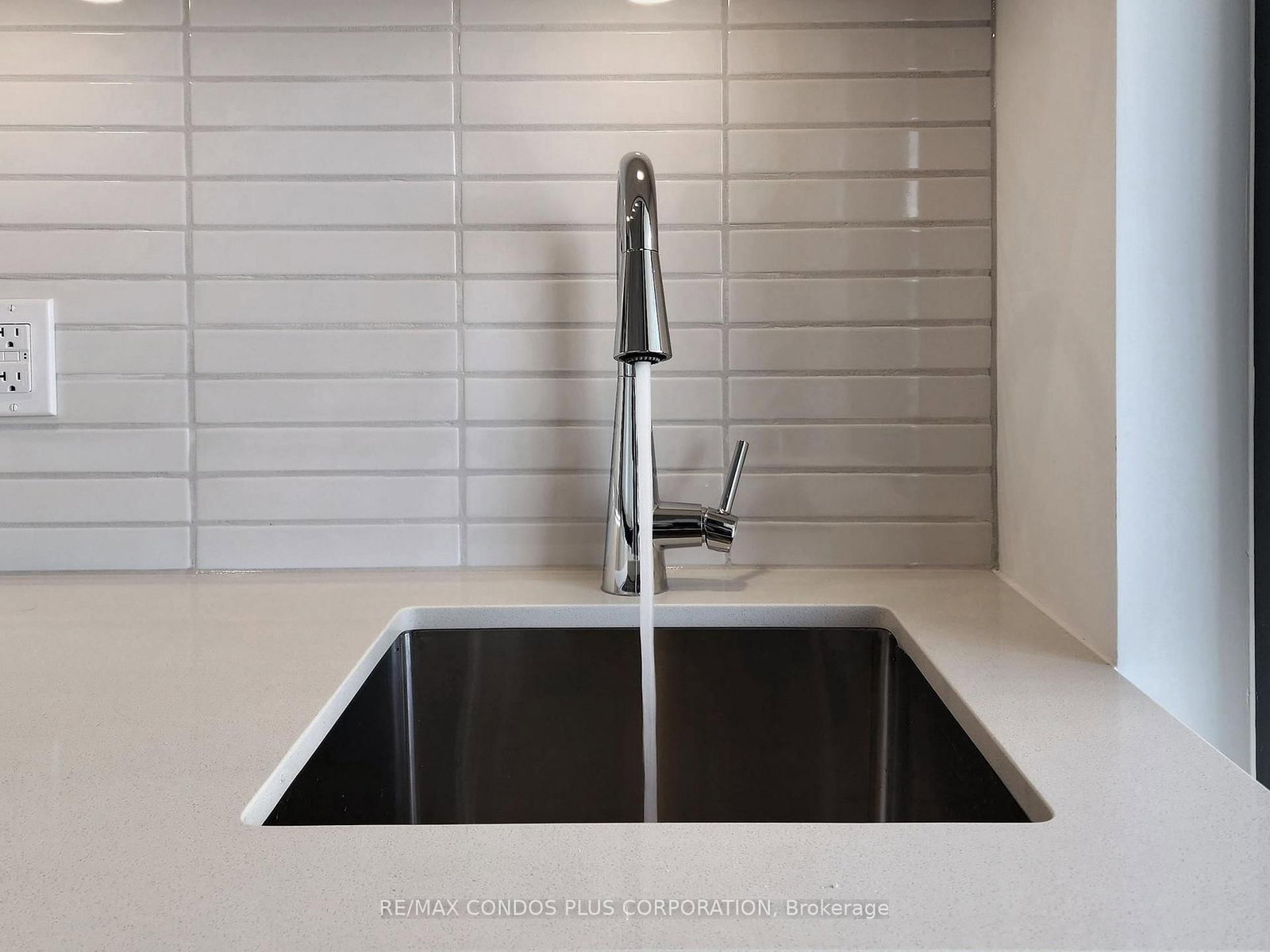 47 Mutual Street, Unit 1505 - Photo 11