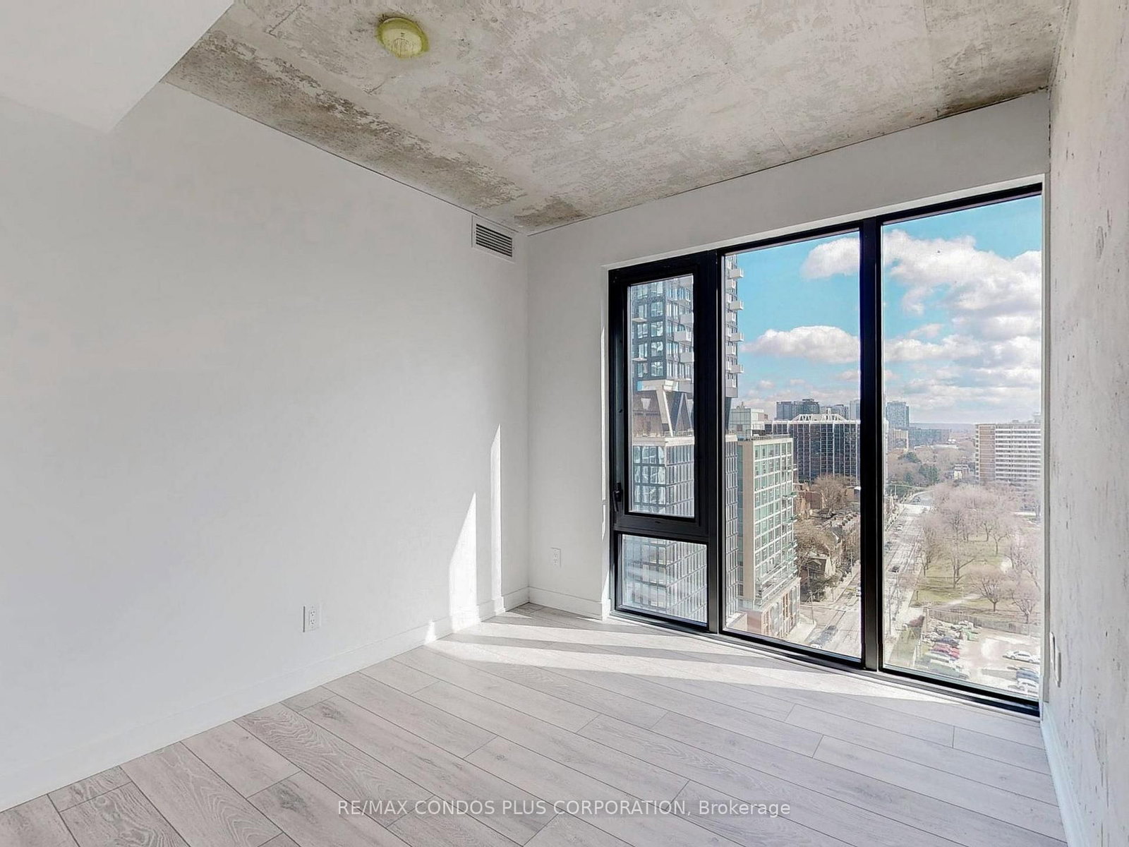 47 Mutual Street, Unit 1505 - Photo 18