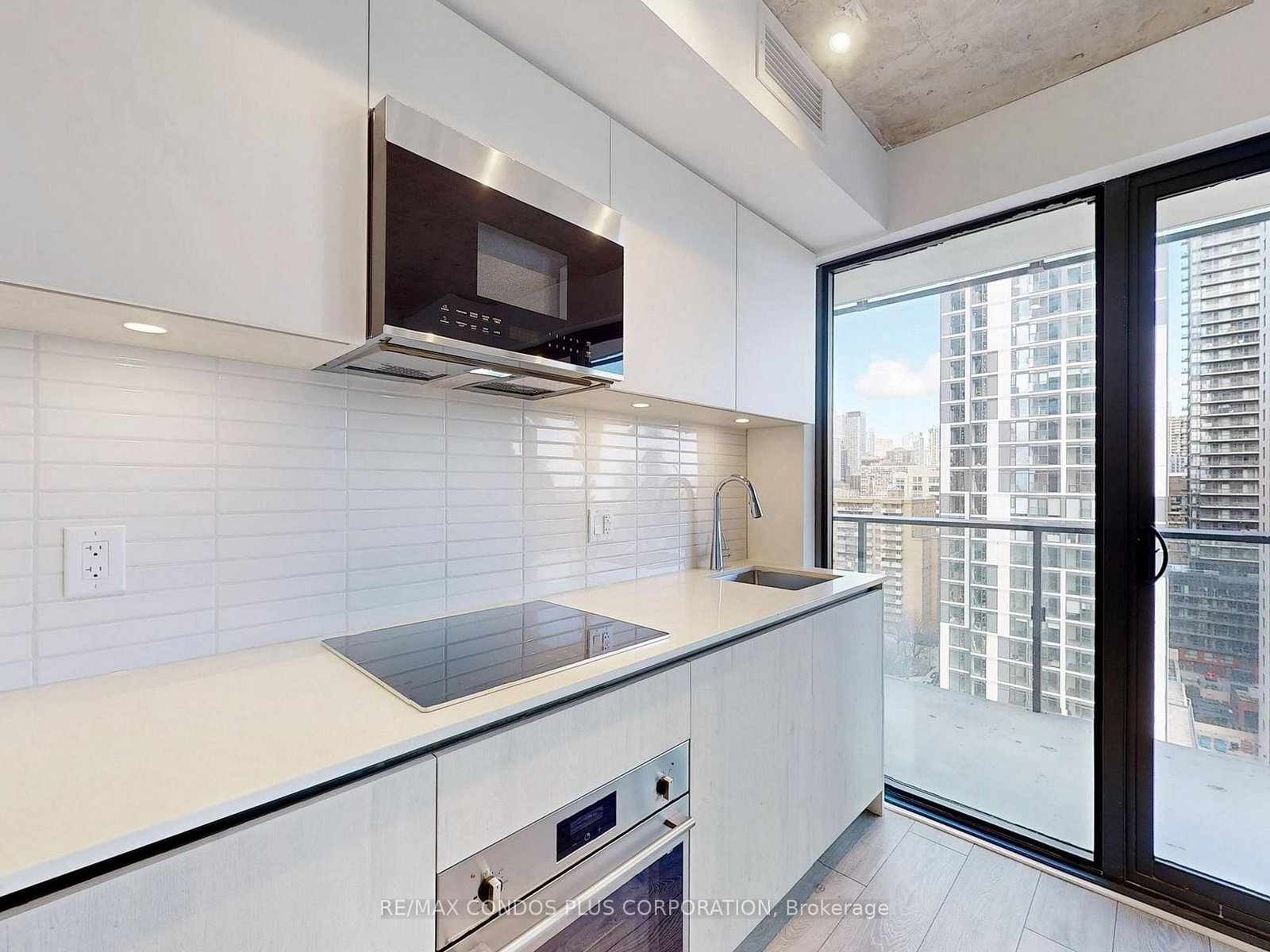 47 Mutual Street, Unit 1505 - Photo 8