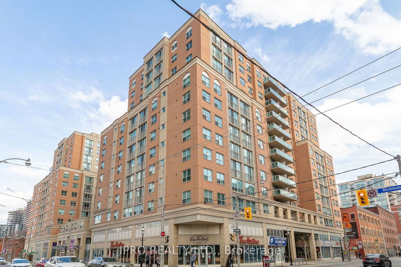 home for lease on 1463-313 Richmond Street E