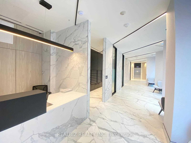 424 - 30 Tretti Way, Toronto, M3H 0E3 | Image 2