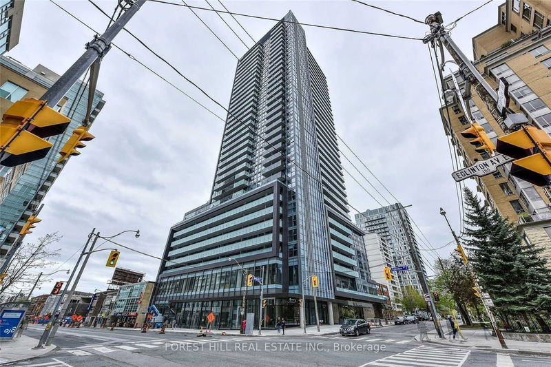home for lease on 3007-125 Redpath Avenue