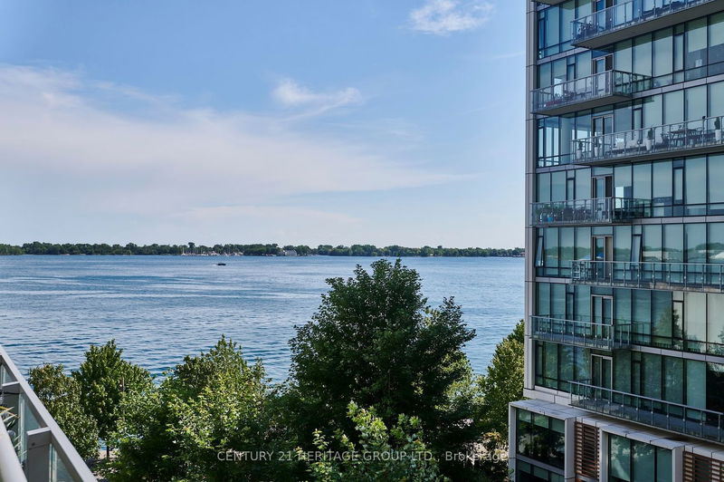 home for lease on 527-39 Queens Quay E
