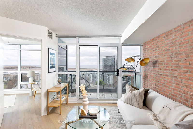 home for sale on 1906-600 Fleet Street