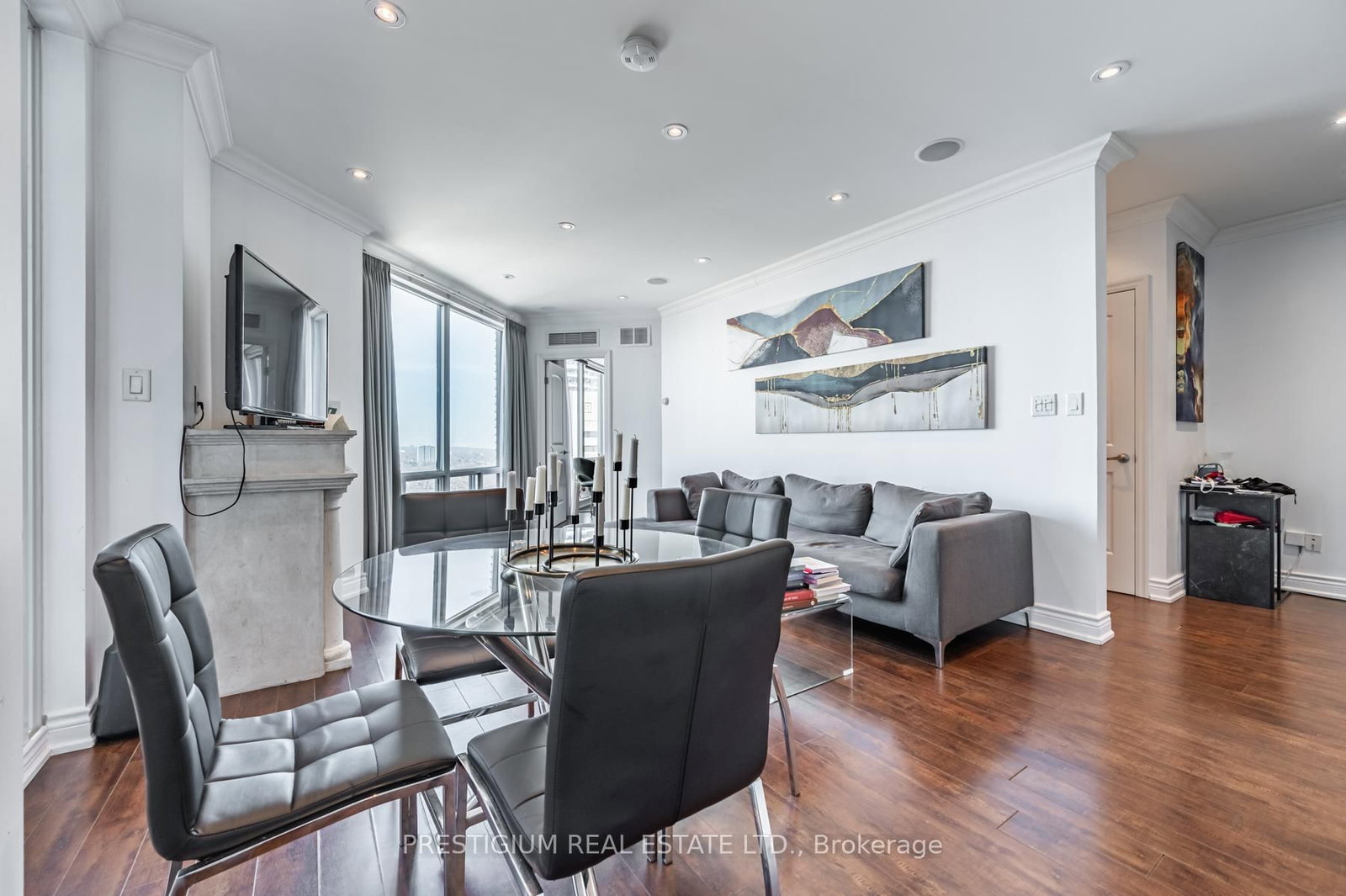 Listing Image 7
