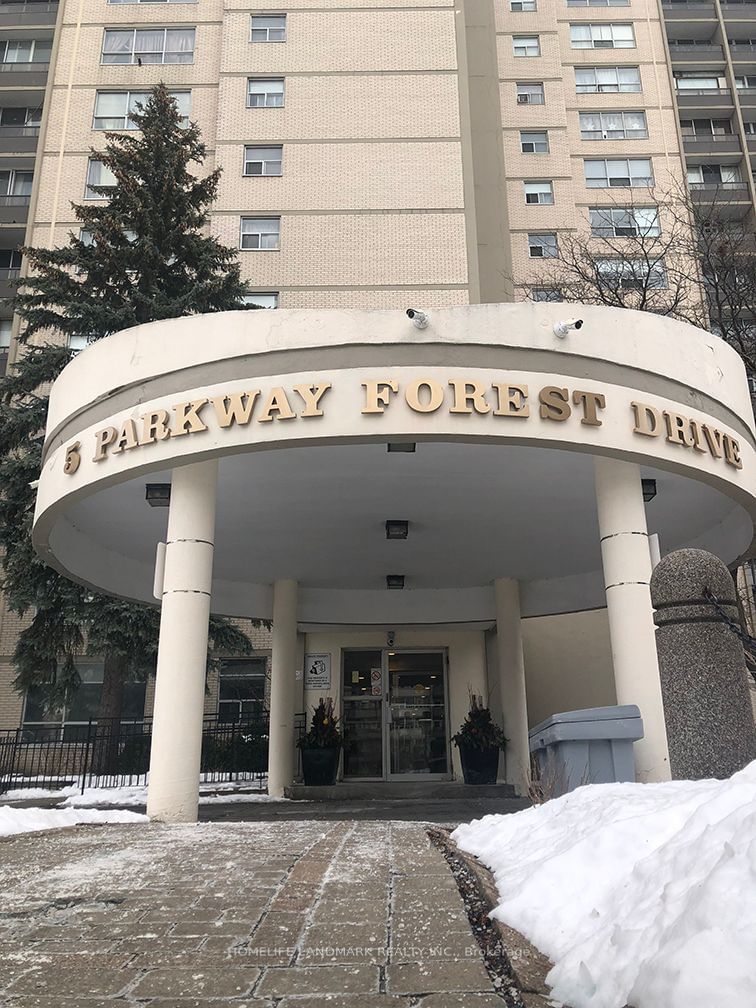 home for sale on 1511-5 Parkway Forest Drive
