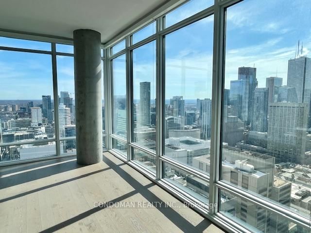 3707 - 488 University Ave, Toronto, M5G 0C1 | Image 2