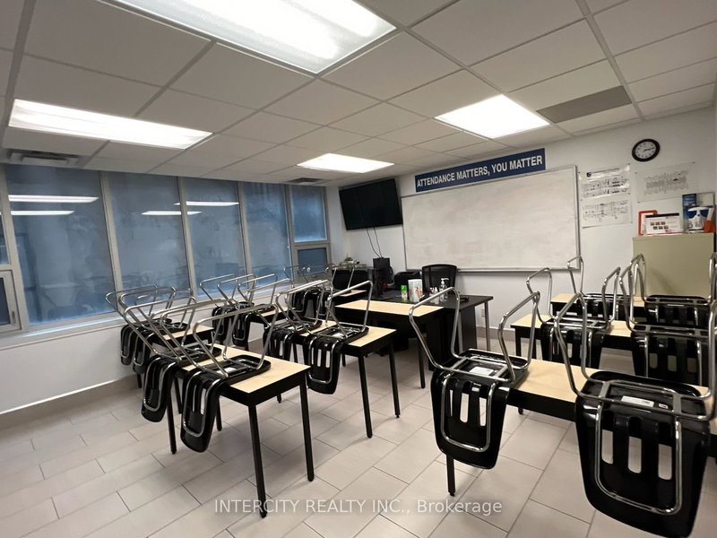 200 - 20 Eglinton Ave E, Toronto, M4P 1A6 | Image 3