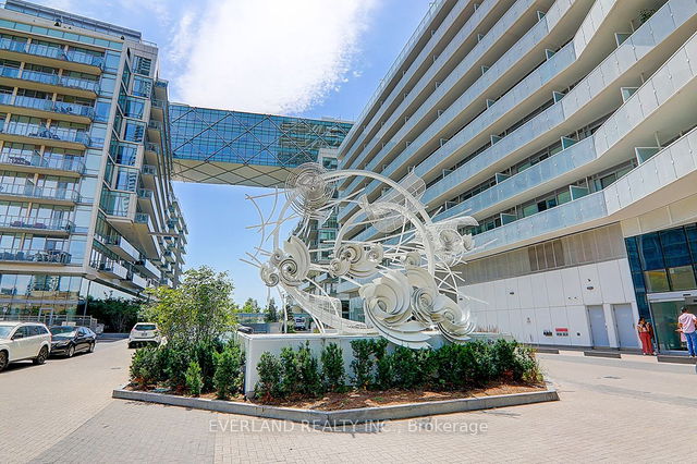 3105 - 15 Queens Quay E