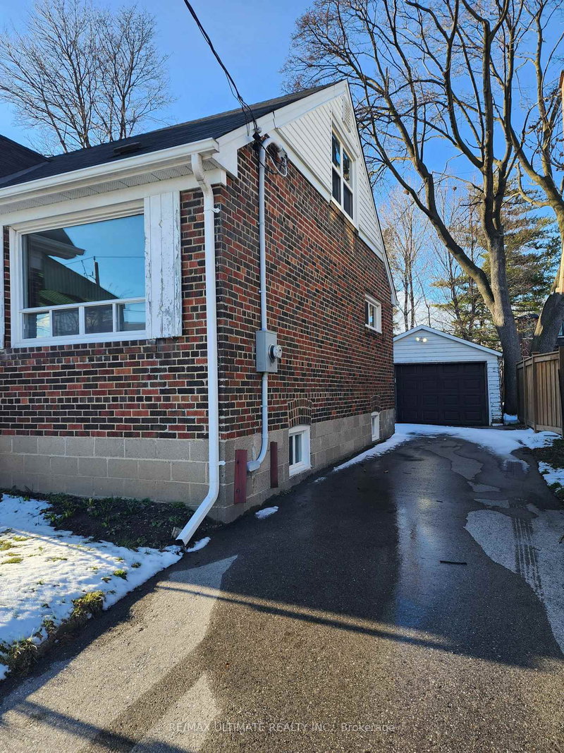 648 Glengrove Ave, Toronto, M5B 2J1 | Image 2