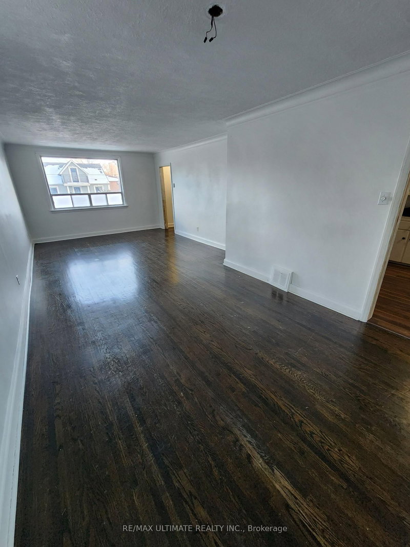 648 Glengrove Ave, Toronto, M5B 2J1 | Image 3