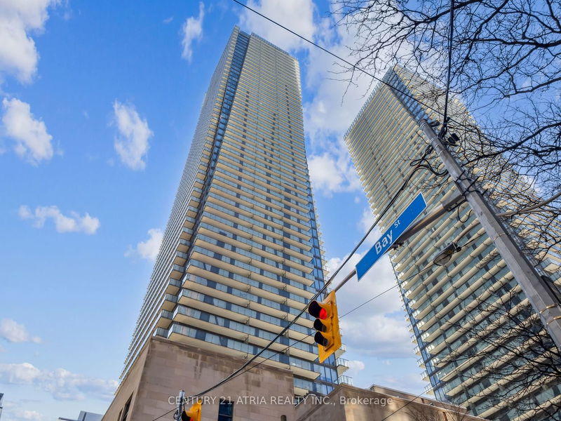 home for lease on 610-1080 Bay Street