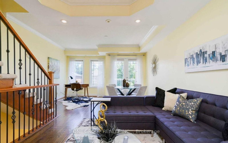 2 - 428 Kenneth Ave, Toronto, M2N 4W3 | Image 2