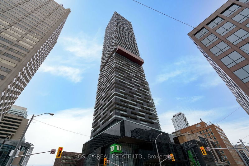 home for lease on 1511-8 Eglinton Avenue E