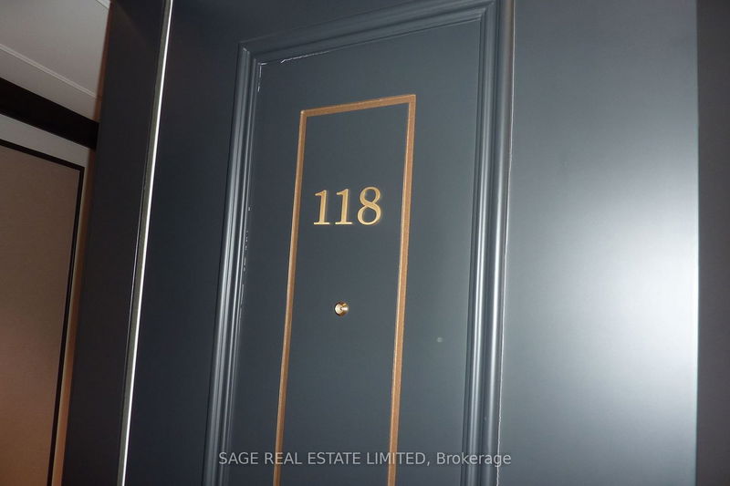 home for lease on 118-2 Clarendon Avenue