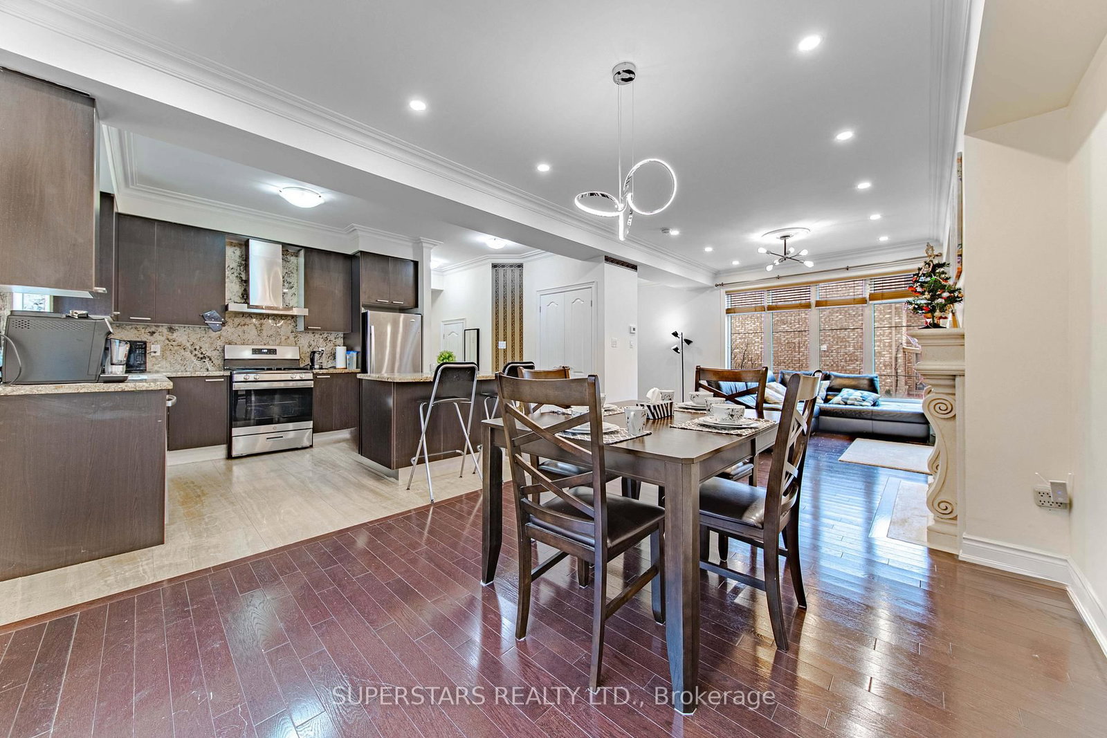 122 Lorraine Drive - Photo 2