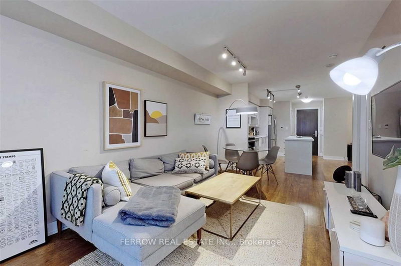 home for lease on 605-20 Blue Jays Way