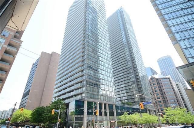 home for lease on 1703-37 Grosvenor Street