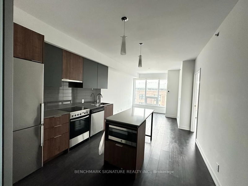 home for lease on 506-203 College Street