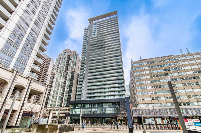 home for lease on 2707-770 Bay Street