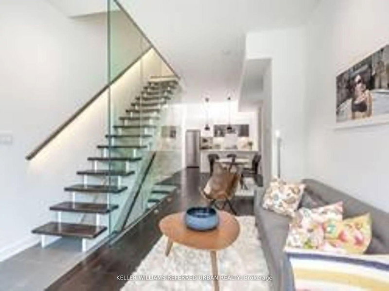 33 Achtman Lane, Toronto, M6G 4C5 | Image 2