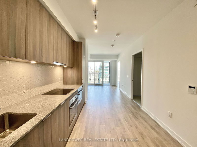 home for lease on 1110-158 Front Street E