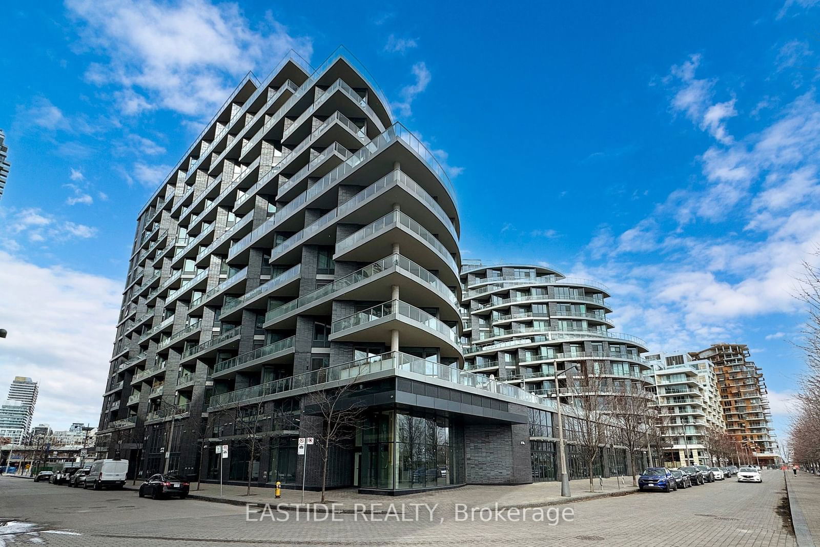 Building at 1 Edgewater Drive, Toronto, Waterfront Communities C8