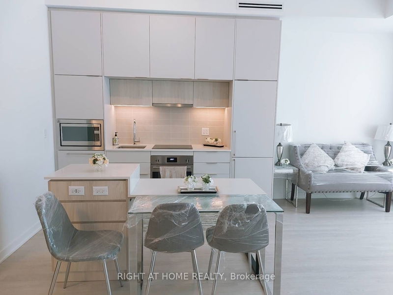 home for lease on 210-185 Alberta Avenue