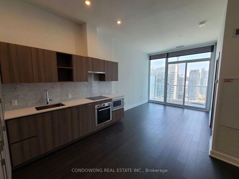 home for lease on 4208-19 Bathurst Street