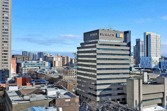 805 - 386 Yonge Street