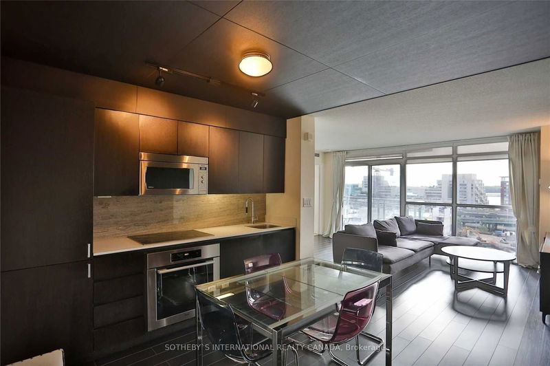 home for lease on 805-10 Capreol Court