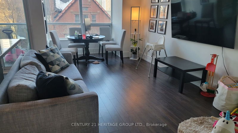 home for lease on 414-120 Homewood Avenue