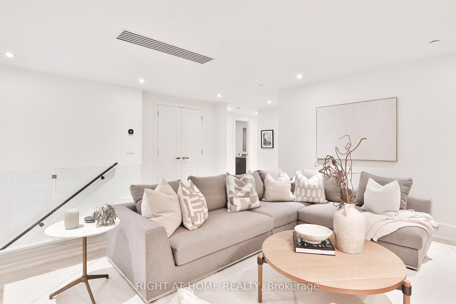 36 Birch Avenue, Unit 104 - Photo 21