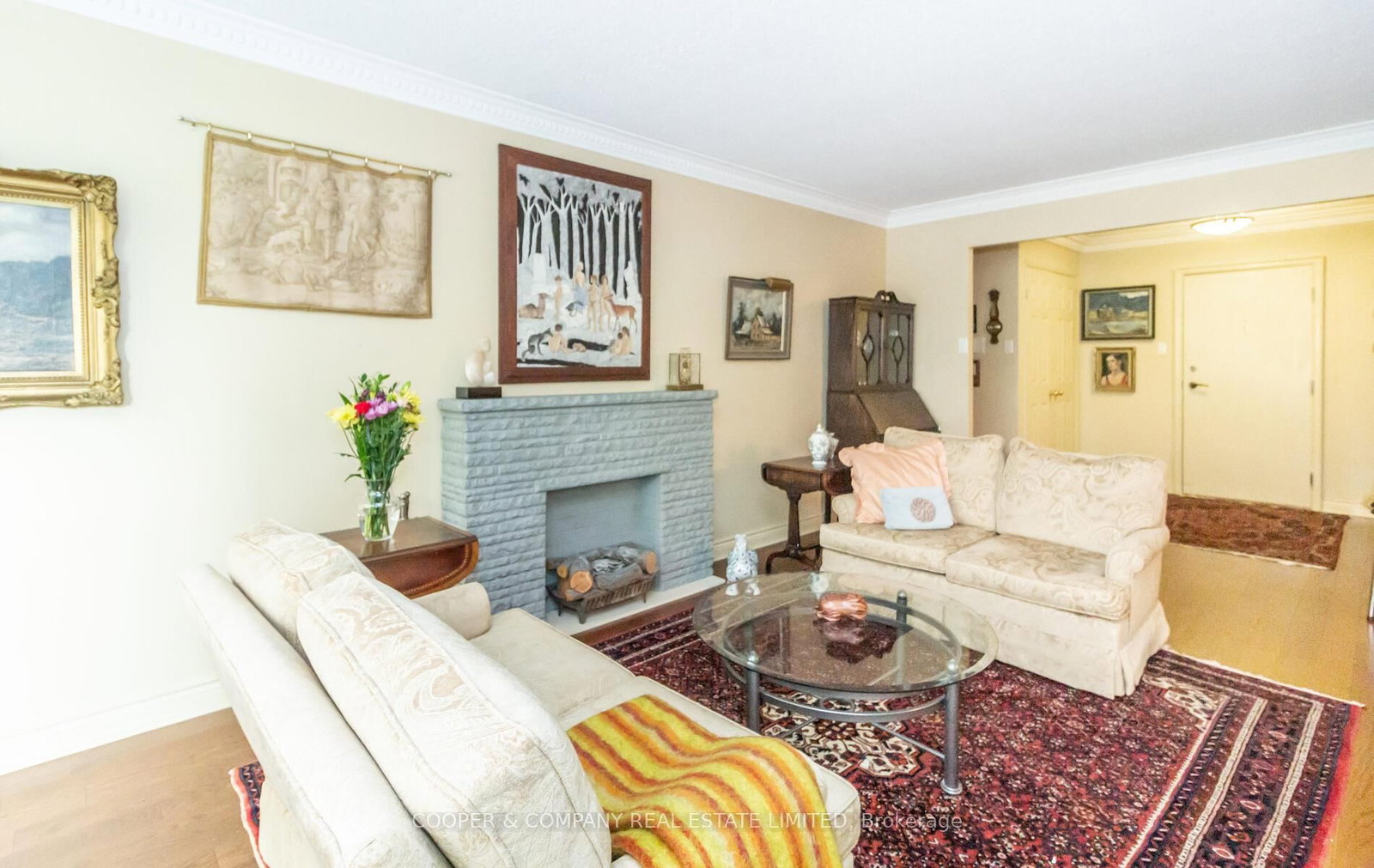 Listing Image 7