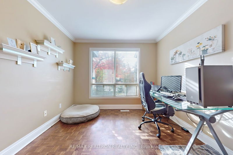 237 Old Yonge St  Toronto, M2P 1R5 | Image 18