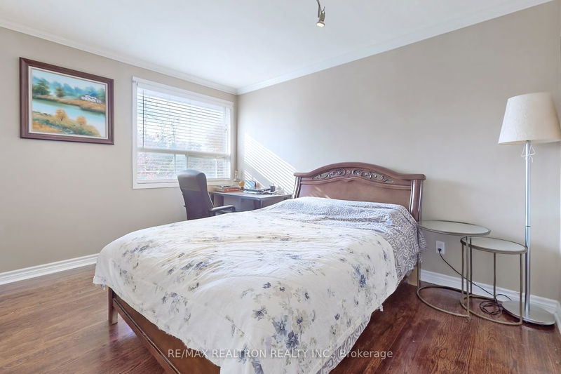 237 Old Yonge St  Toronto, M2P 1R5 | Image 30